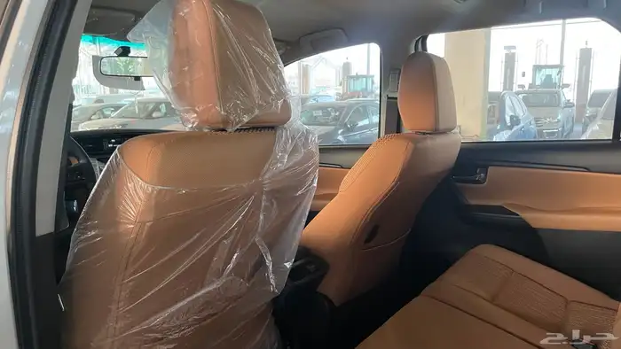 تويوتا فورتشنر بنزين - بدون دبل - 2025 11