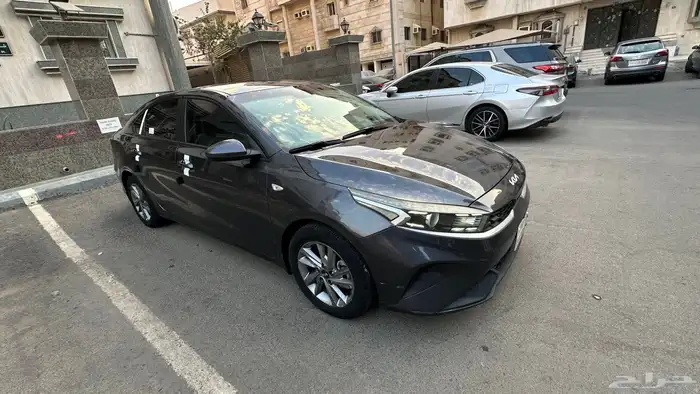كيا سيراتو 2022 بحاله ممتازه ممشى 85 الف كيلو 2