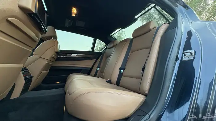 بي ام دبليو 740Li 2010 ( منوة المستخدم . ممشى قليل ) 32