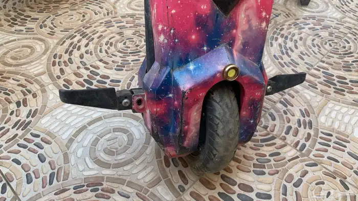 سكوترين واحد نضيف و الثاني شبه نضيف مستعجل اليومين ذي 6