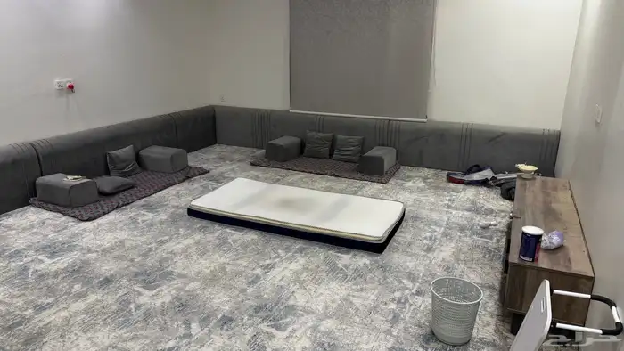 اثاث مستعمل للبيع غرفة نوم ومجلس ارضي الخرج 0