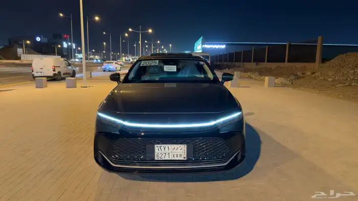 تويوتا كراون بريميوم 25 هايبرد سعودي تيتانيوم 15