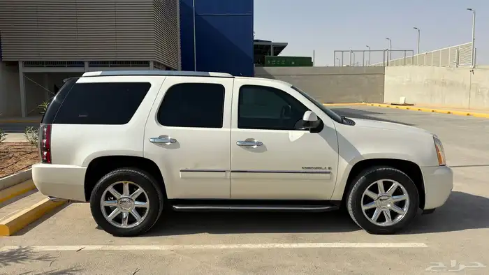 يوكن دينالي موديل ( 2009 ) في قمة النظافة 15