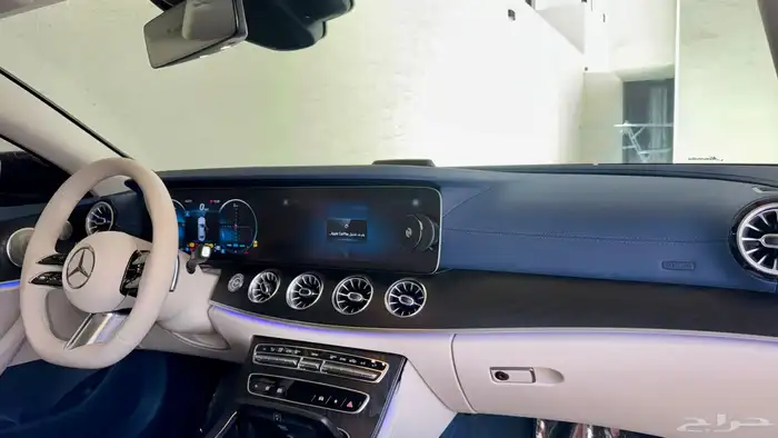 مرسيدس كوبيه ديزل E300 موديل 2023 فل كامل 1