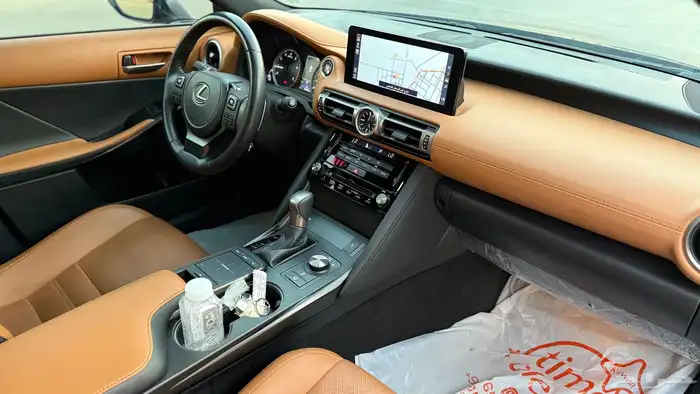 لكزس2022 IS 300 BB للبيع 16