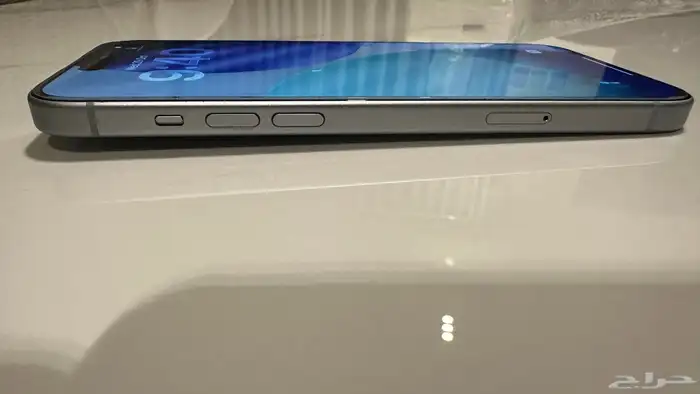 آيفون 15 بلس 128 جيجا لون ابيض ازرق 4