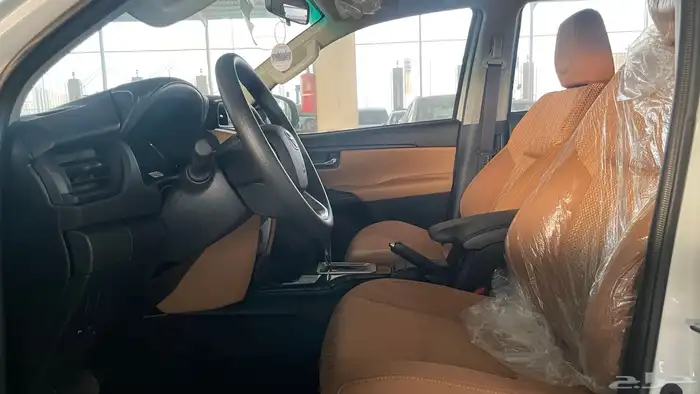 تويوتا فورتشنر بنزين - بدون دبل - 2025 10