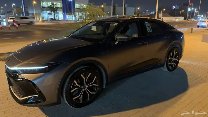 تويوتا كراون بريميوم 25 هايبرد سعودي تيتانيوم 1