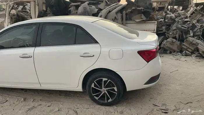 زوتي z300 قطع غيار فقط السياره في البحرين 5