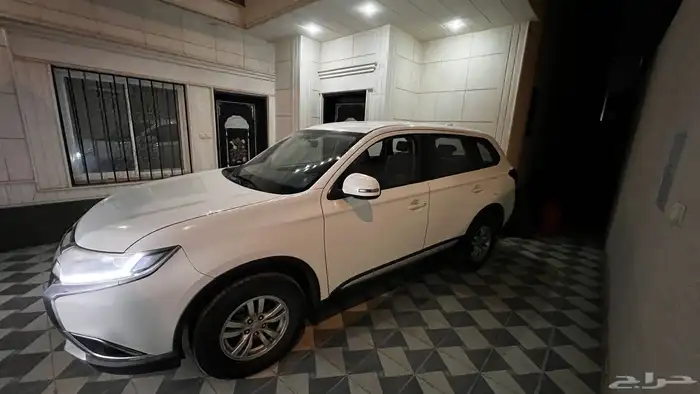 مستبيشي اوتلاندر 2