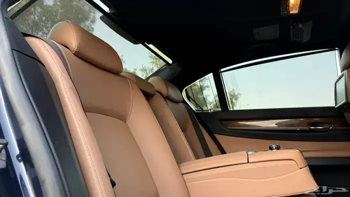بي ام دبليو 740Li 2010 ( منوة المستخدم . ممشى قليل ) 47