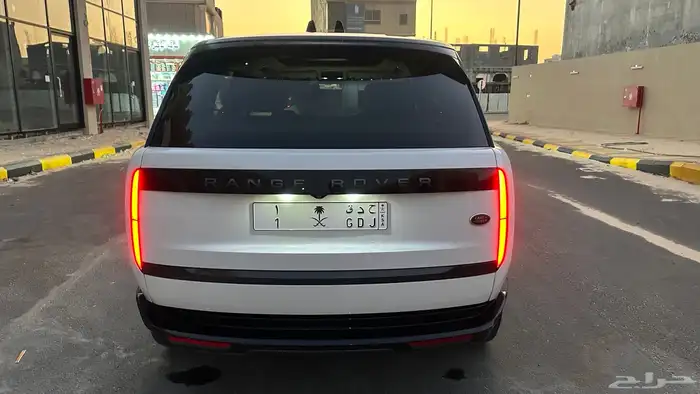 رنج روفر اوتوبوقوافي فيرست اديشن بلاك 8 سلندر جديد 22