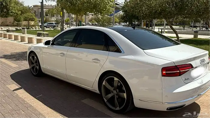 أودي A8 ممشى قليل 2015 4