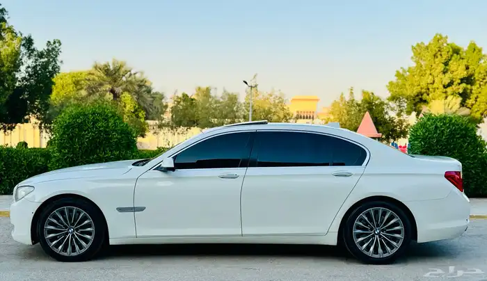 بي ام دبليو ((2010))740فل كامل 3