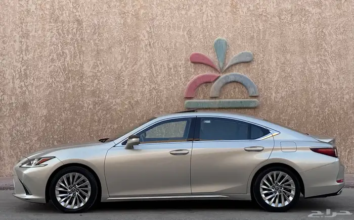 لكزس ES350 CC 2020 بحالة ممتازة 3