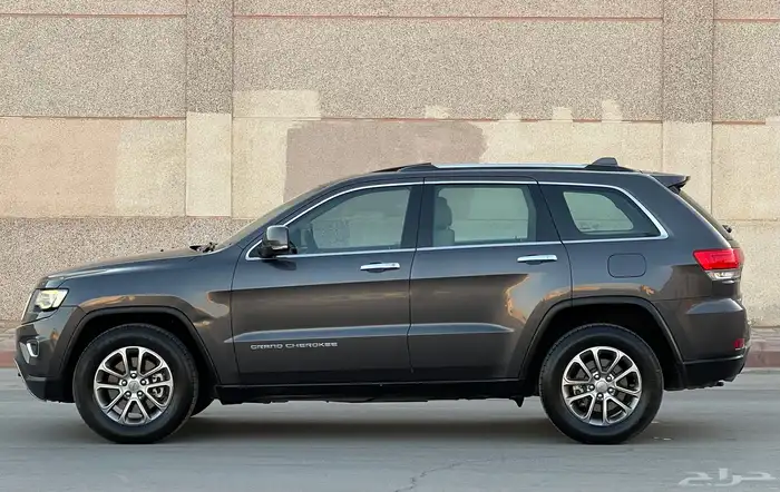 جيب شيروكي 2014 فل سعودي 5