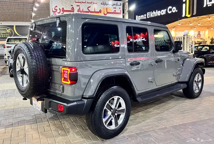 جيب رانجلر 2023 صحاري فل كامل 6 سلندر نظيف جدااا 3