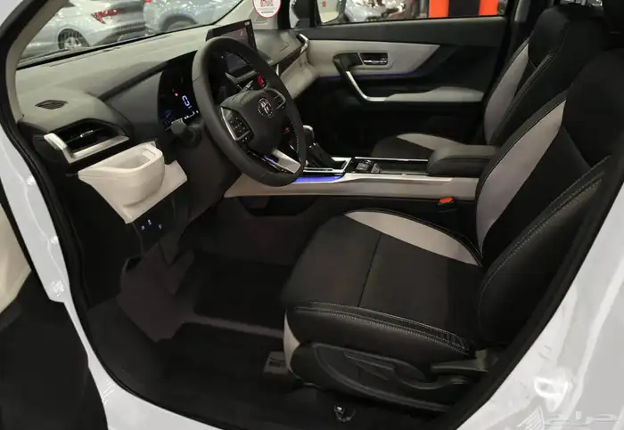 تايوتا فيلوز 2025 مع عازل حراري مجاني وتوصيل لباب البيت 10