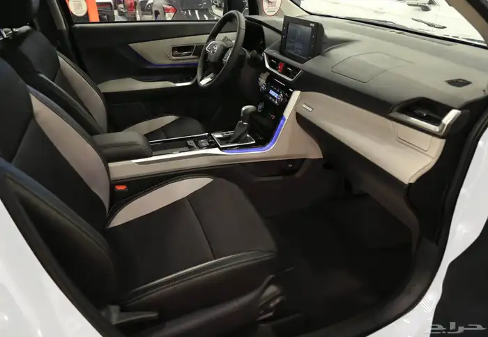 تايوتا فيلوز 2025 مع عازل حراري مجاني وتوصيل لباب البيت 11