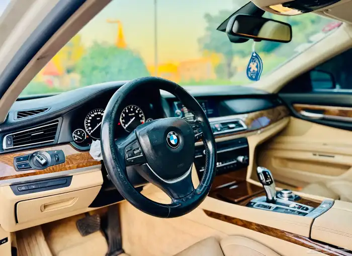 بي ام دبليو ((2010))740فل كامل 13