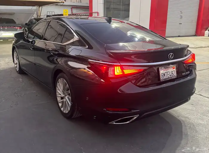 لكزس ES 350 2021 10