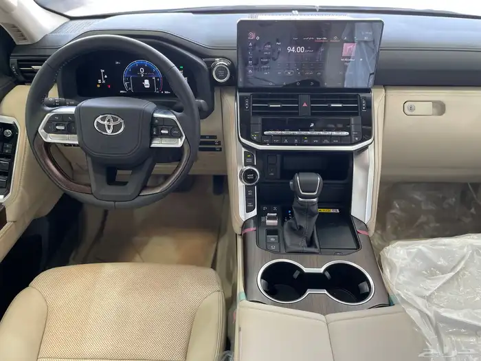 تويوتا جي اكس ار 4. 2025 11