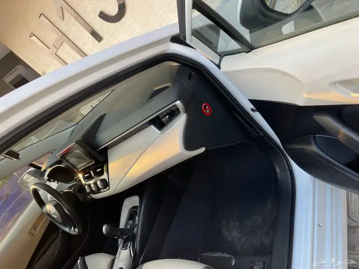 تويوتا كورولا XLI 1.5 ستاندر بنزين 2022 15