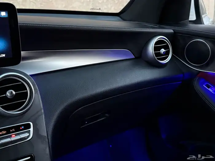 مرسيدس GLC 300 2020 28