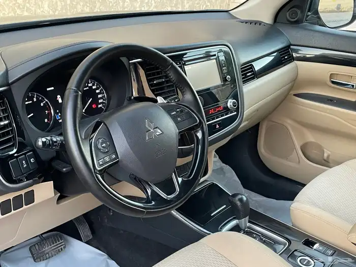 ميتسوبيشي اوتلاندر موديل 2020 17