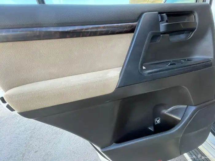 تويوتا- لاند كروزر-2011-GXR-إصدار- 60-عام-V8-قمه النظافه 20