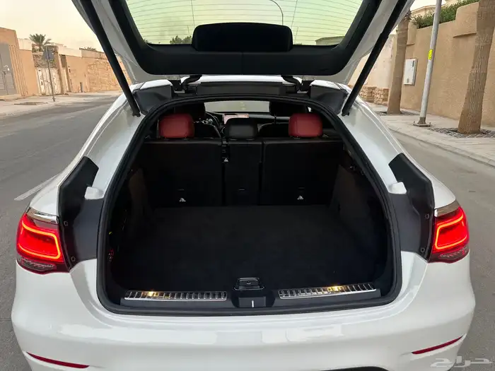 مرسيدس GLC200 كوب بحاله الوكاله ماشي 47 الف فقط 12