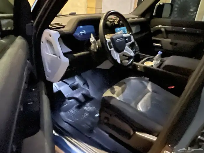 للبيع ديفندر SE موديل 2020 ماشي 70 الف 22