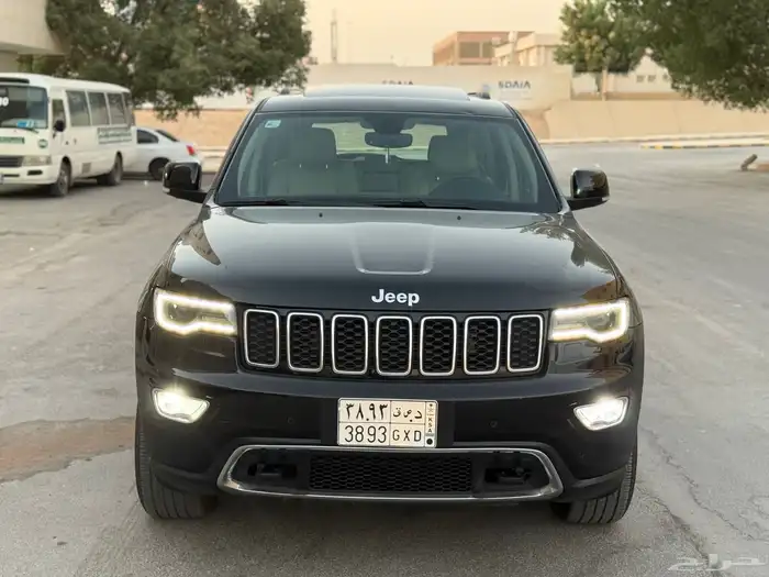 جيب جراند شروكي لميتد 2019 ممشى 34 الف 2