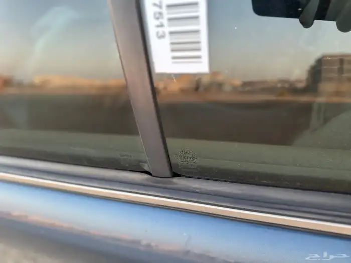 فكتوريا كحلي فل كامل نظيف 24