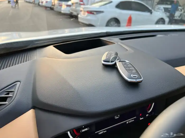 نيسان اكس تريل 2025 SL فل كامل دبل 19