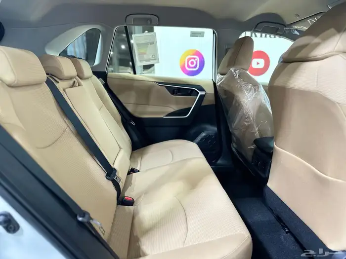 تويوتا راف فور LE استاندر بنزين دبل 2025 13