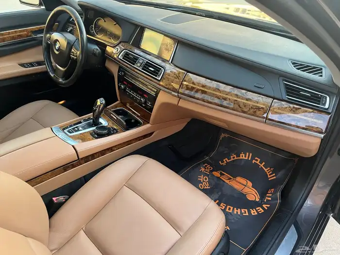 بي ام دبليو 730Li 2014 (بحالة ممتازة) 19