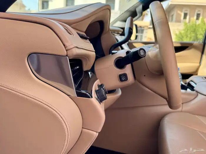 اسكاليد بلاتنيوم 2018 11