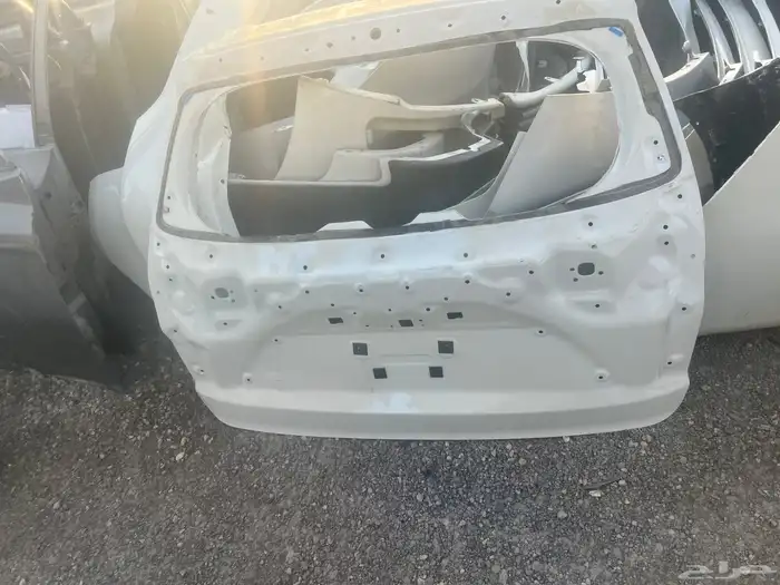 باب شنطة فيلوز TOYOTA 2024 2025 2026 0