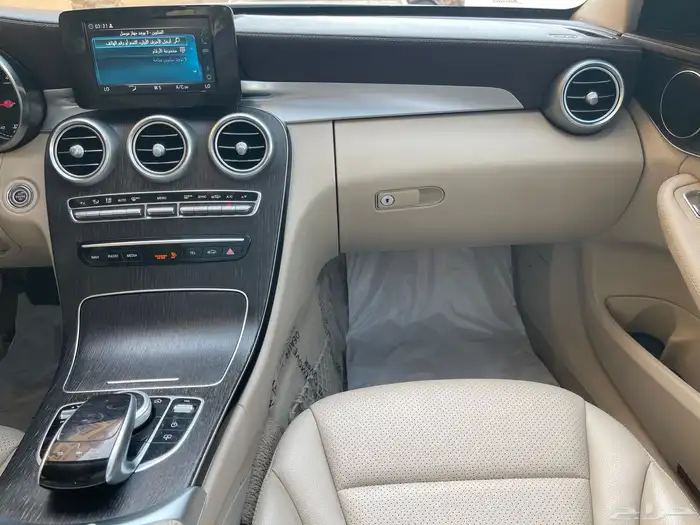 مرسيدس-2019-C200-فل كامل- بنزين- جفالي-قمه النظآفه 30