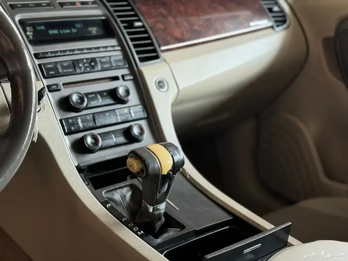 فورد تورس موديل 2011 نظيف جدا 12