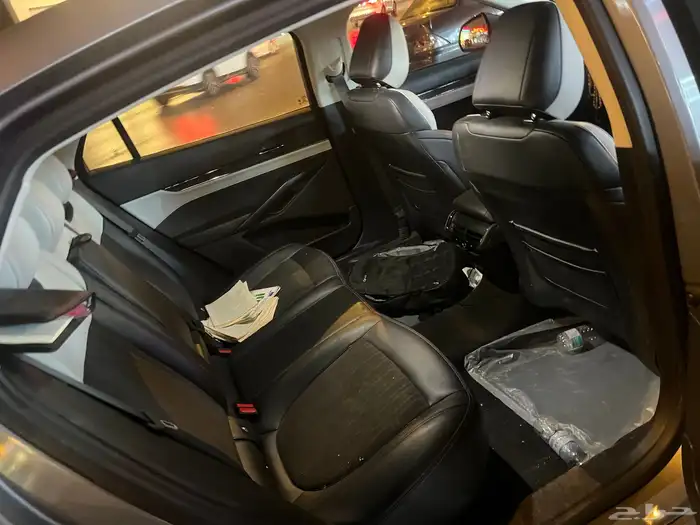 فورد تورس ترند 2023 ماشية 75 الف كم 5