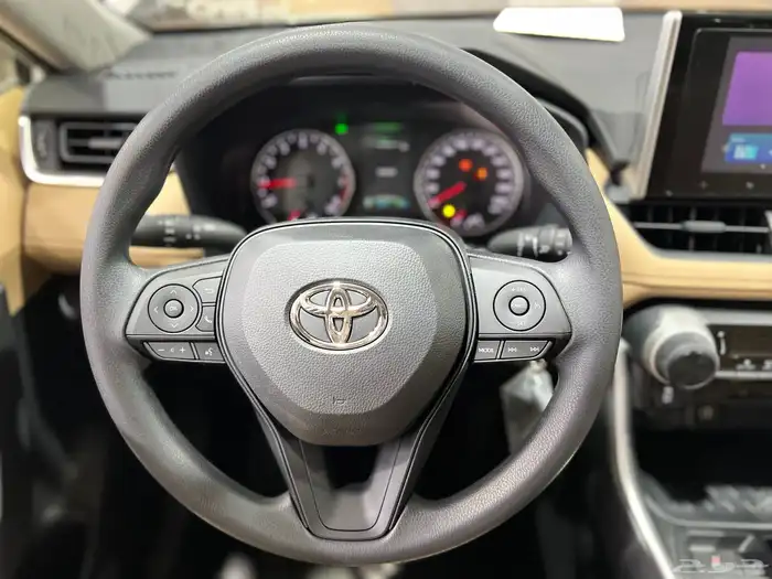 تويوتا   راف فور دفع امامي بنزين 2025جديد سعودي 98.900 شامل 20