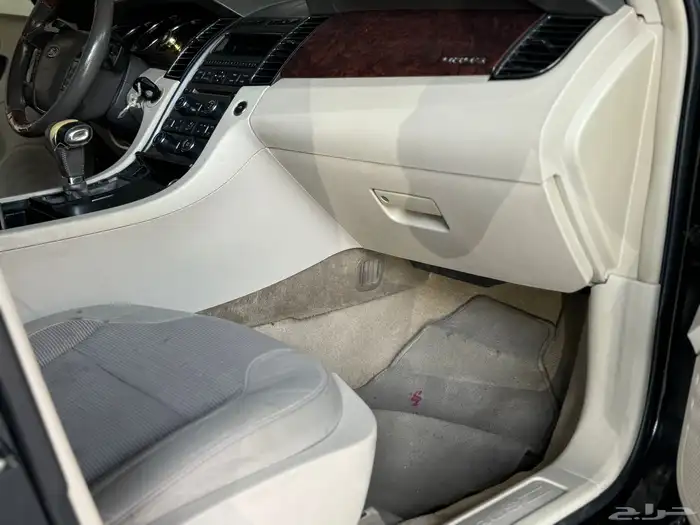 فورد تورس موديل 2011 نظيف جدا 18