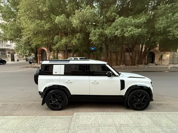 ديفندر 2021 بحالة الوكالة 2