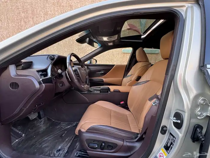 لكزس ES350 CC 2020 بحالة ممتازة 31