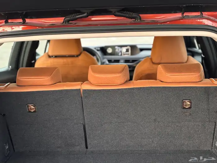 لكزس UX20 2019 مخزن بدي وكاله عداد 25 الف km 13