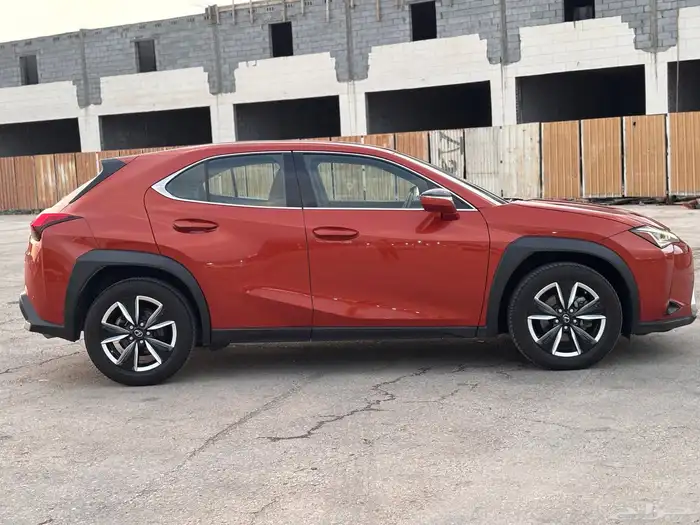 لكزس UX20 2019 مخزن بدي وكاله عداد 25 الف km 41