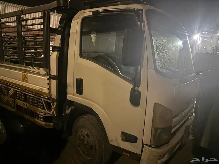 تشليح ديناء ايسوزو2010قطع غيار 5