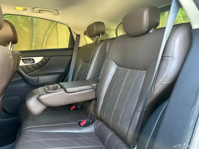 INFINITI QX70 انفنتي نظيف جدا 2019 9